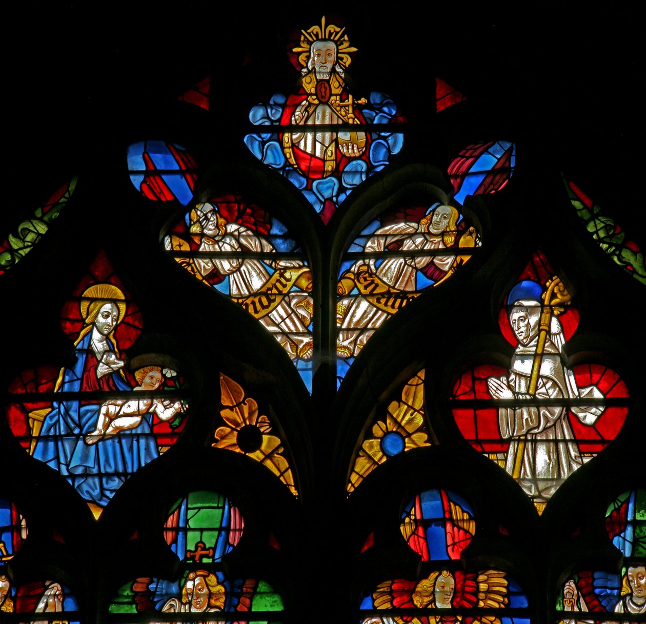 Vindu w232 som viser Gud, jomfruen og barnet, St. Bernard av French School