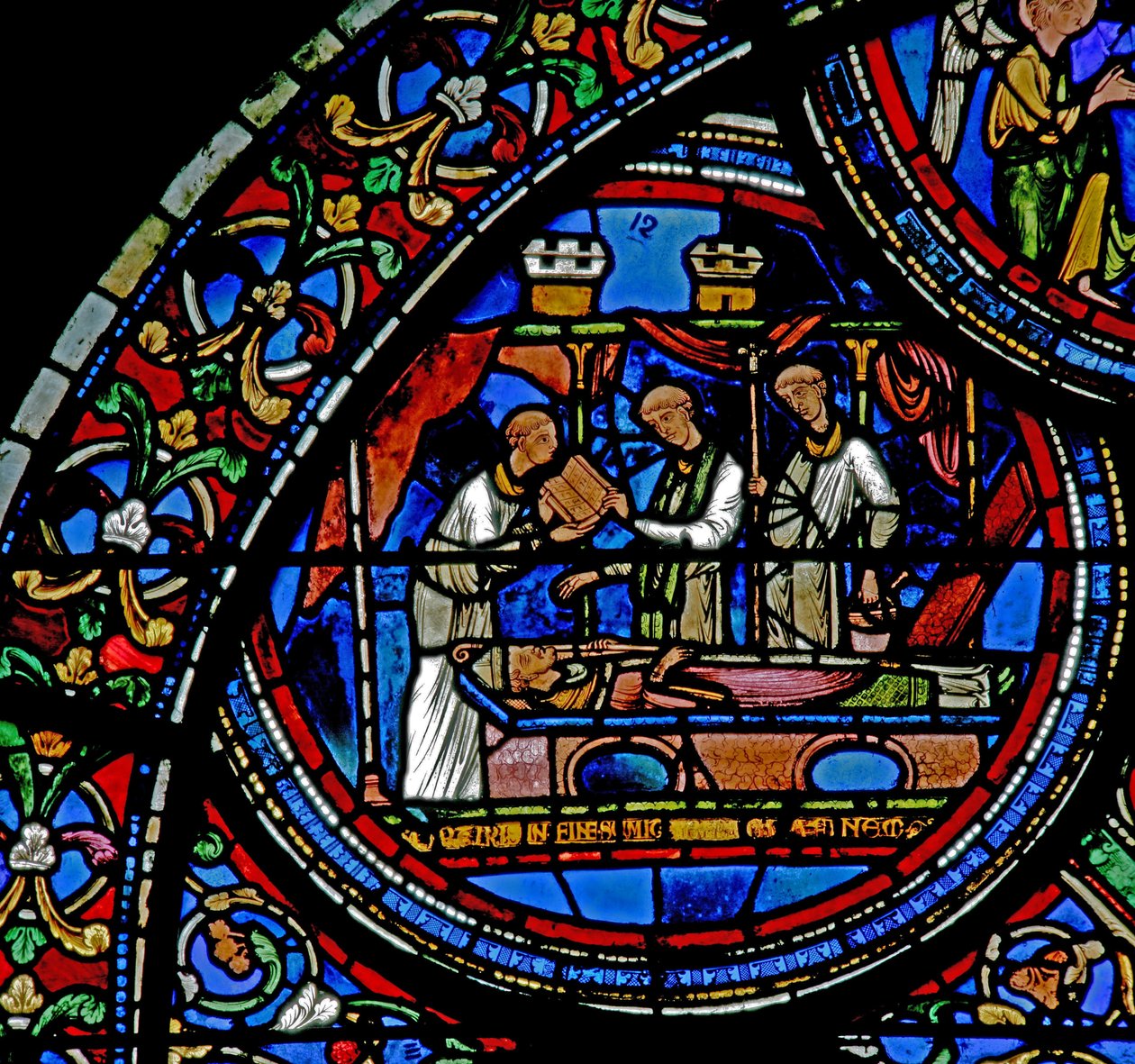 Vindu w23 som viser begravelsen av St. Thomas Becket av French School