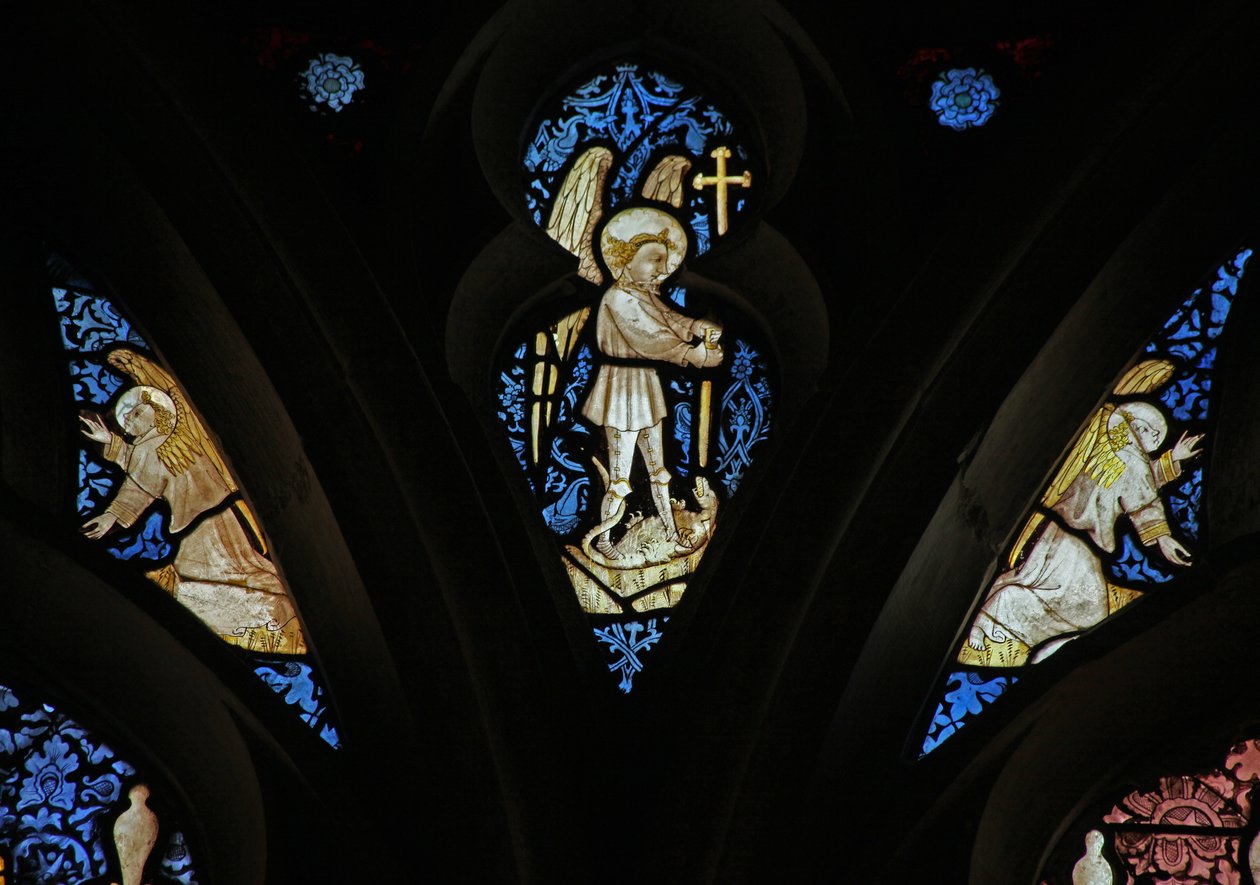 Vindu w27 som viser St Michael av French School