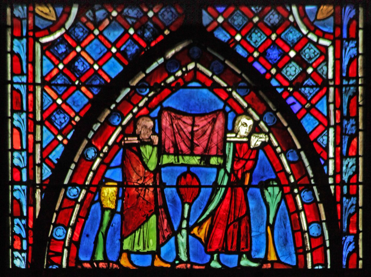 Vindu w7 St John: to unge menn bringer eiendelene sine av French School