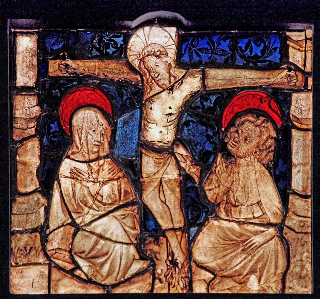 Vindu w7 som viser korsfestelsen, fra Church of Betton, Bretagne av French School