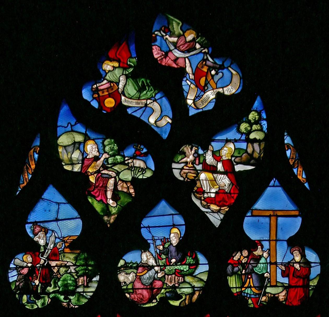 Vindu w8 som viser døperen Johannes, evangelisten Johannes, Abraham og Isak, Moses og den brennende busken og korshøyden av French School