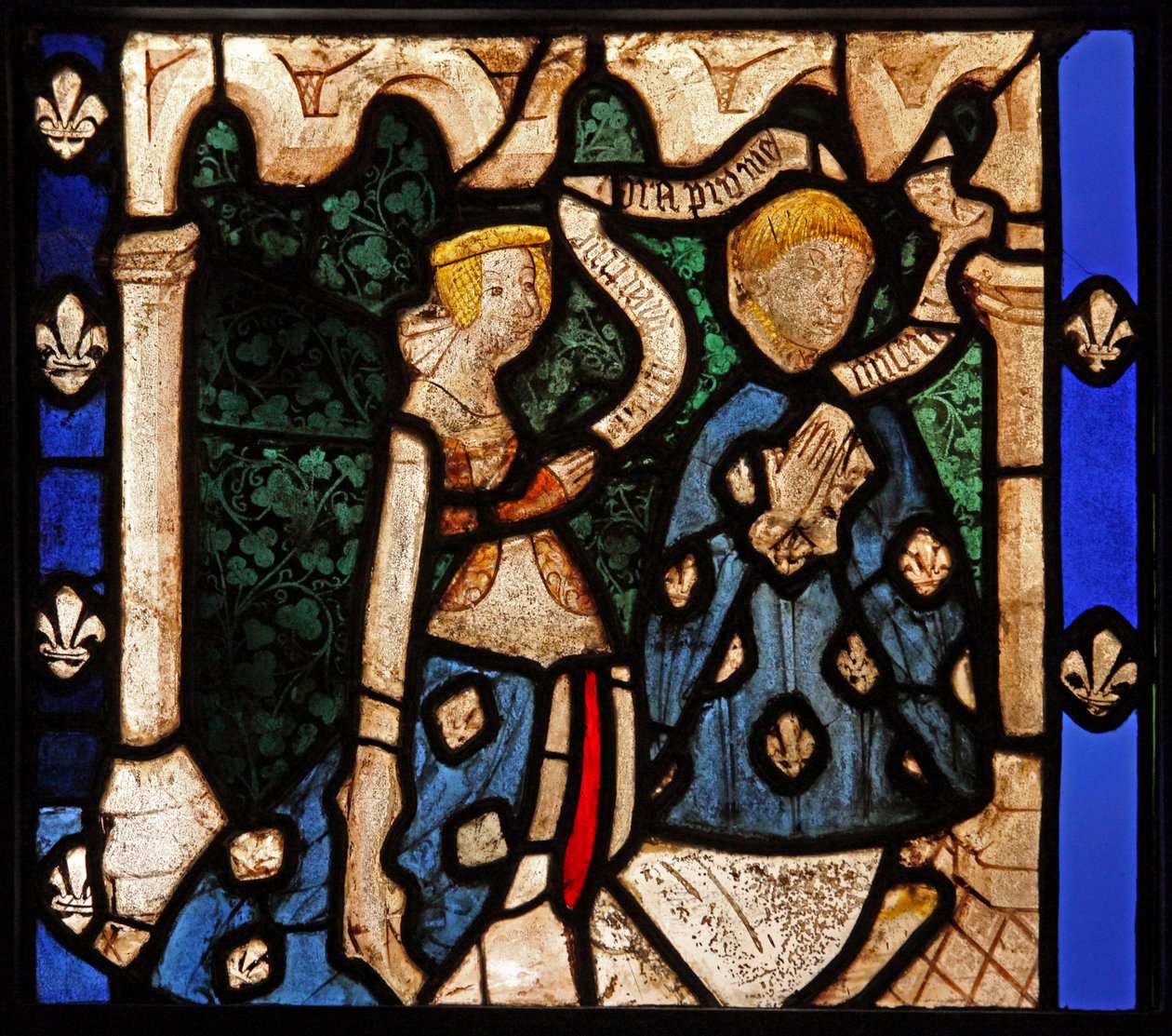Vindu w9 som viser givere, fra Church of Betton, Bretagne av French School