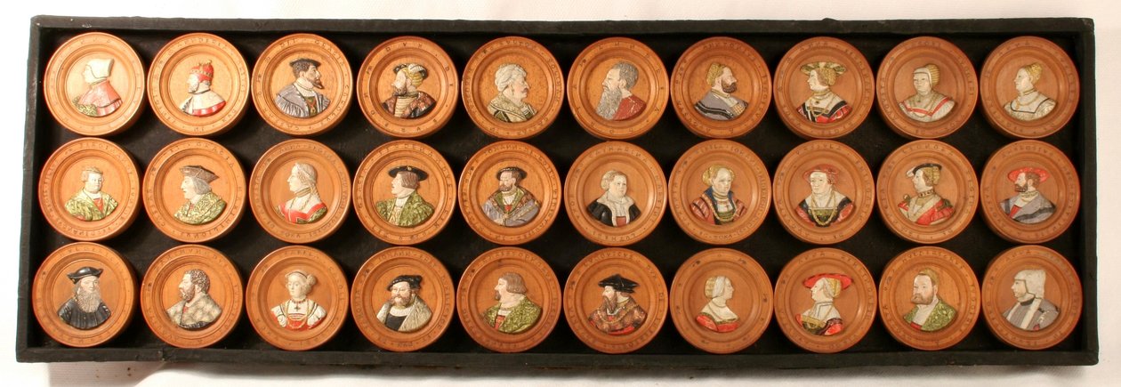 En samling av tretti tegnere som portrettmedaljonger (farget gesso duro påført treslipt) av Friedrich (after) Hagenauer