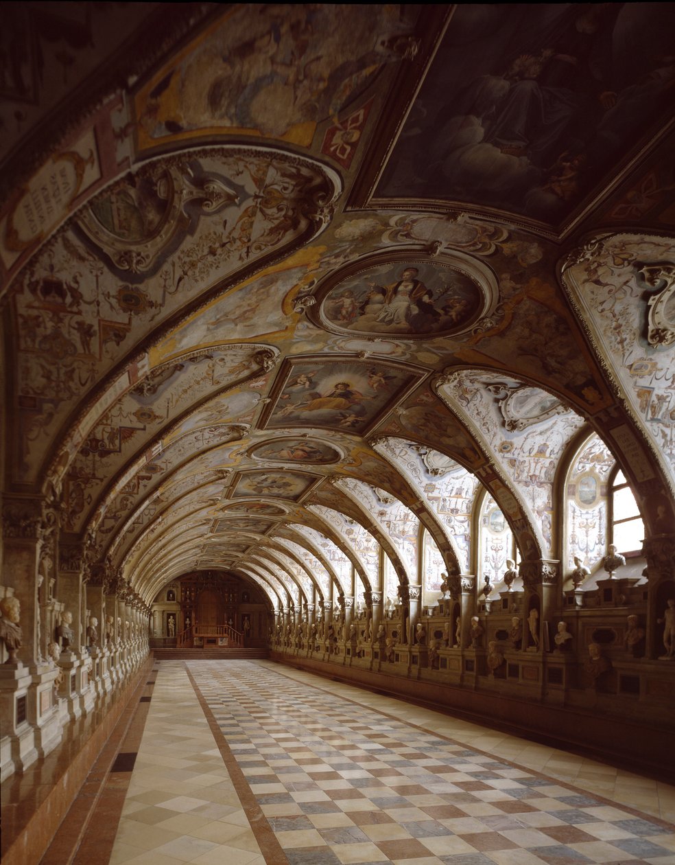 Utsikt over antikvariet til Det kongelige palass designet av arkitekten og maleren Friedrich Sustris (1540-1599). 1569-1586 München Tyskland av Friedrich Sustris