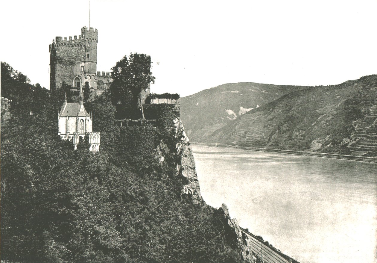 Rheinstein slott ved elven Rhinen, Tyskland, 1895. av Frith and Co