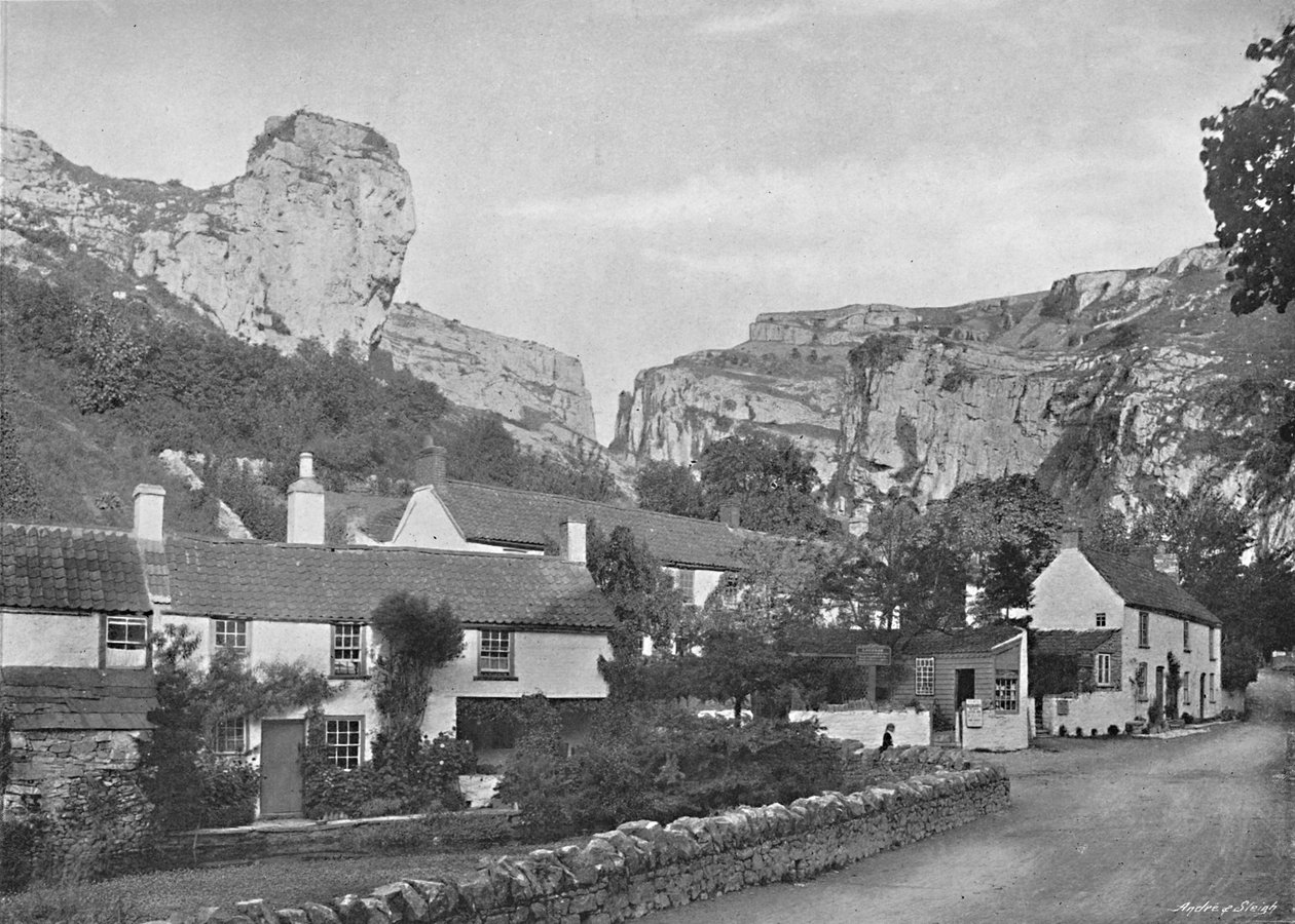 The Lion Cliff, Cheddar, c1896 av Frith and Co
