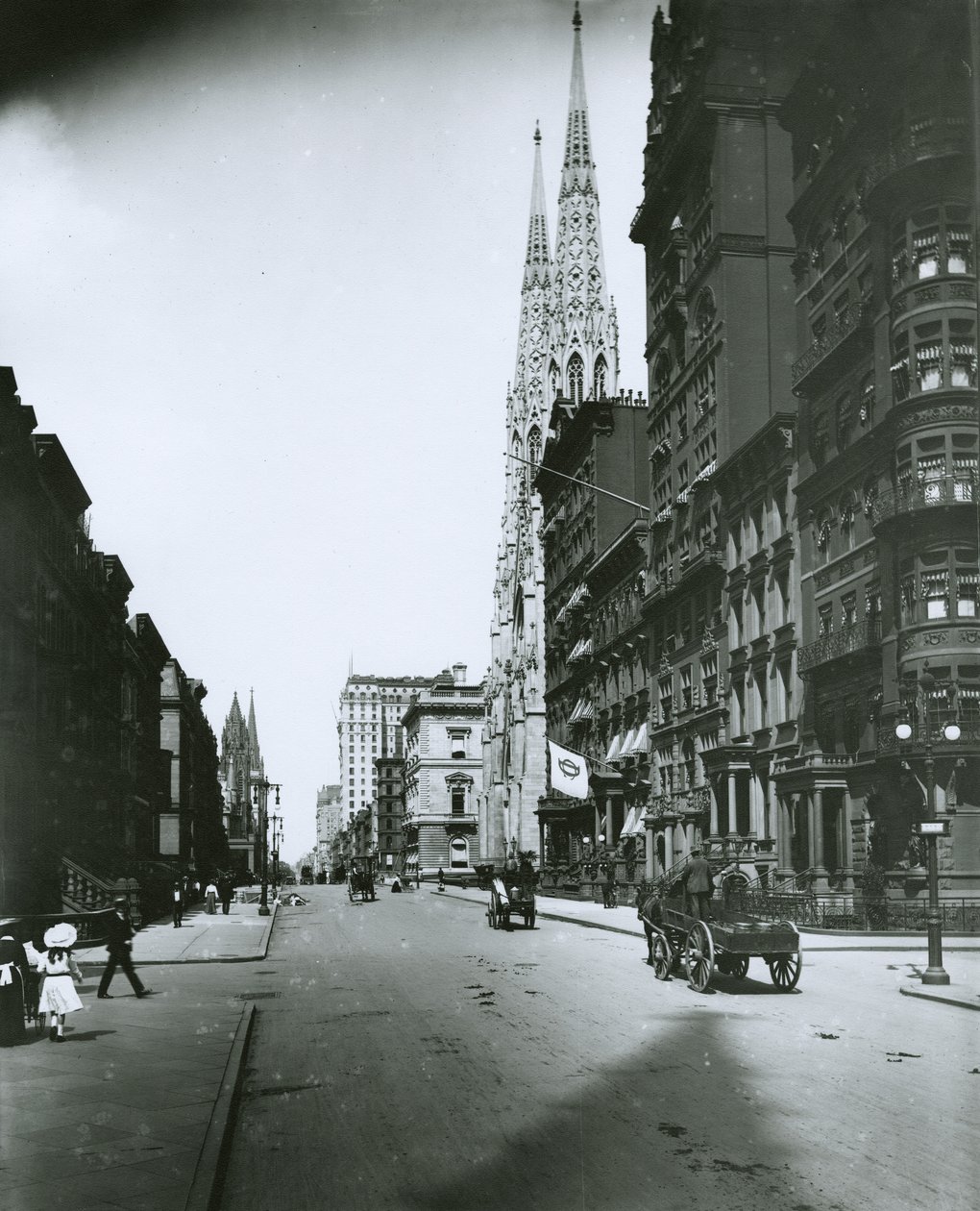 Fifth Avenue, ser nordover fra 49th Street av G.P. Hall und Sohn