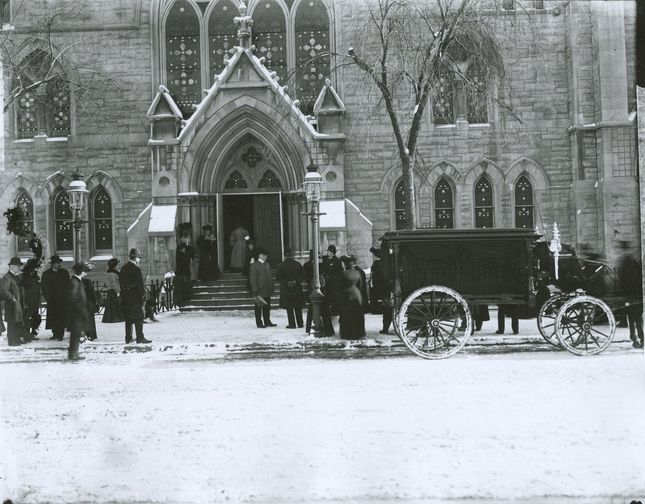 Mrs Gilberts begravelse, Bloomingdale Reformed Dutch Church, New York City av G.P. Hall und Sohn