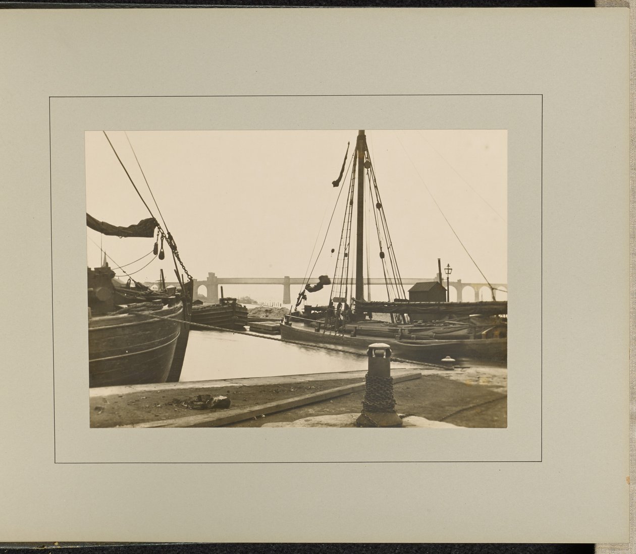 av G. Herbert and Horace C. Bayley