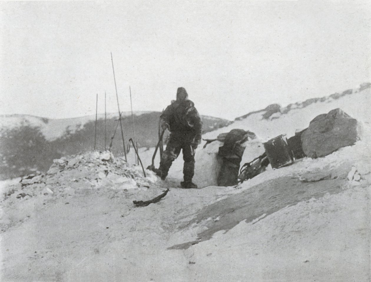 Browning ved Igloo-døren, 1912, 1913 av G. Murray Levick