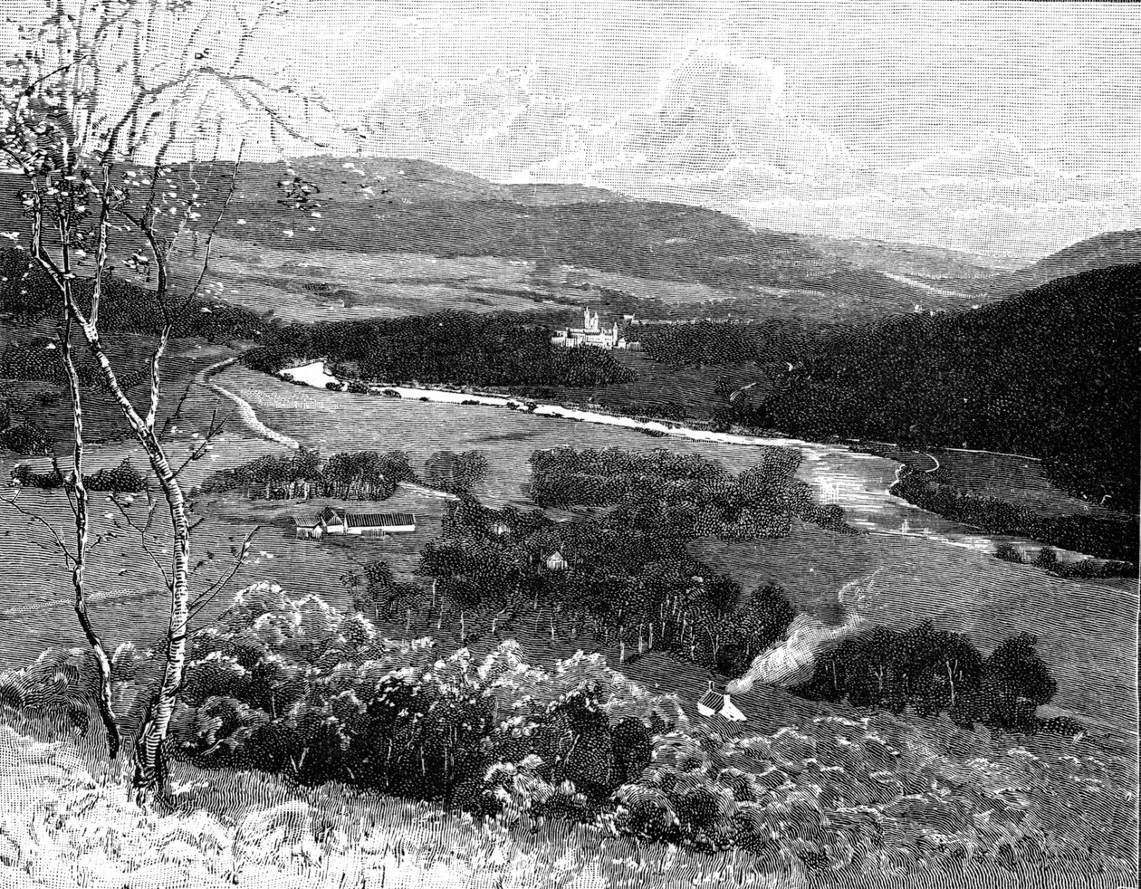 Balmoral Castle fra Craig Nordie, Skottland, 1900. av G. W. Wilson and Company