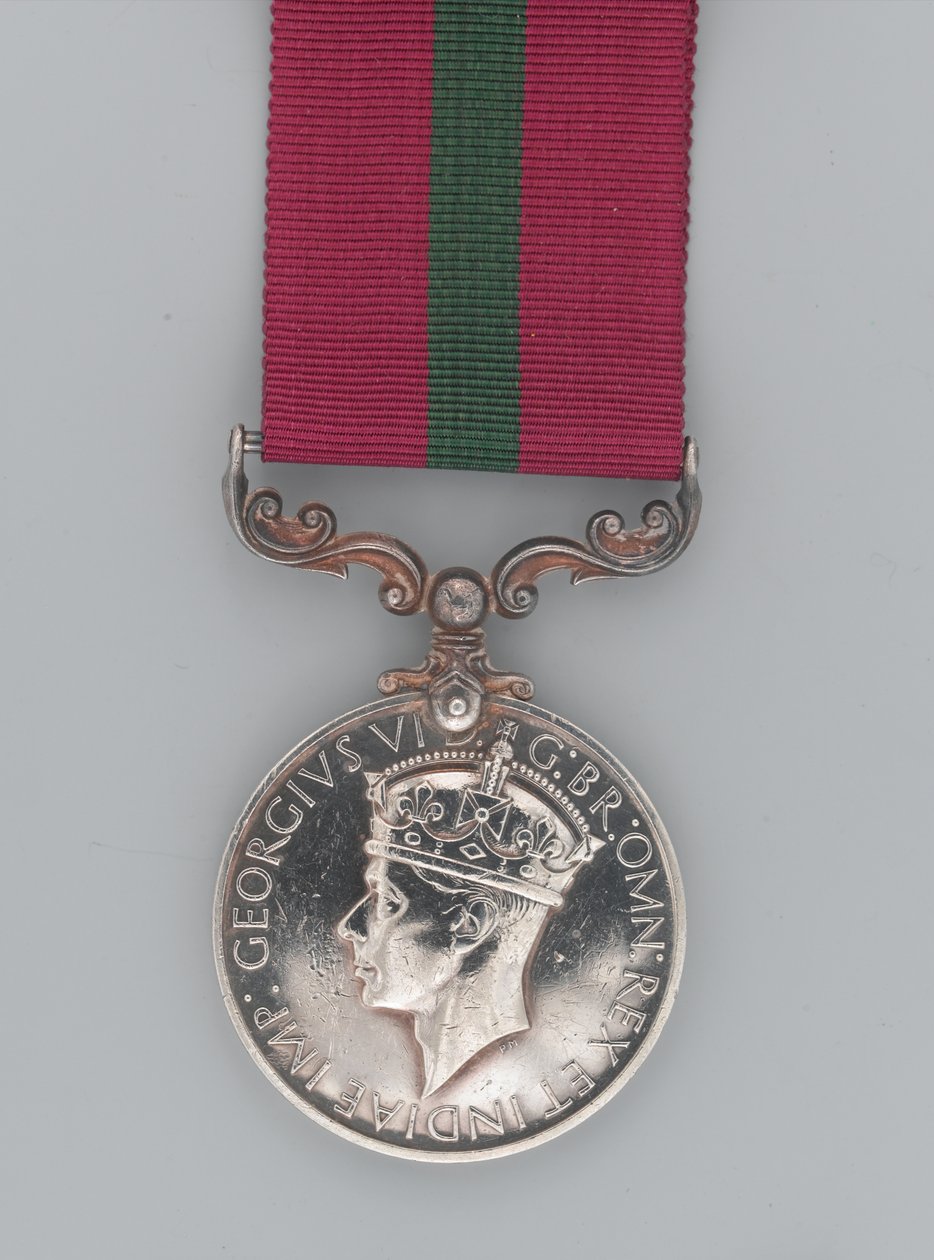 Medalje for lang tjeneste og god oppførsel, regimentssersjantmajor Hassan Jabir, The King