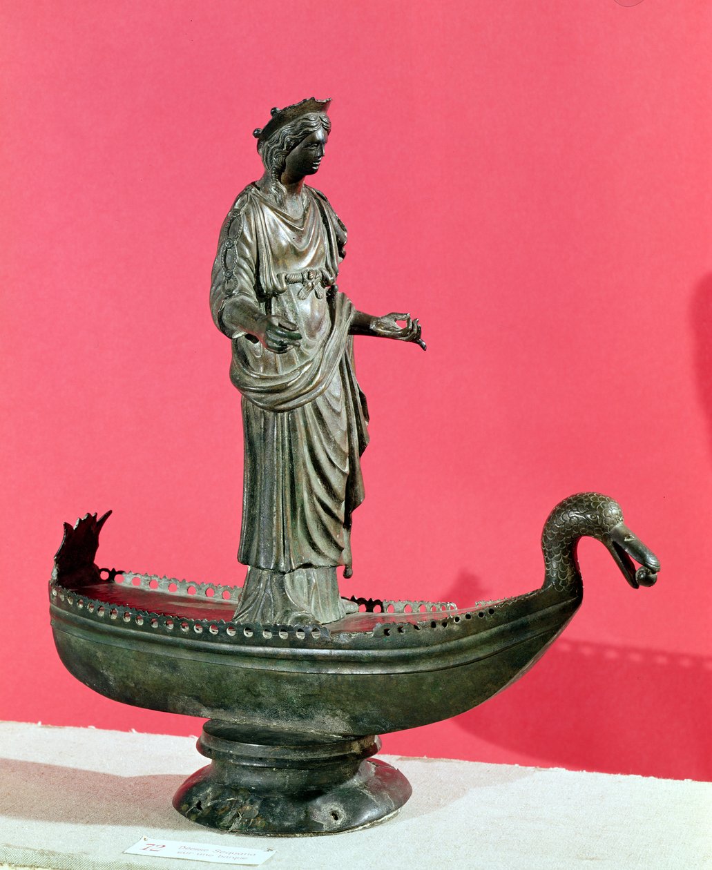 Figur av gudinnen Sequana, fra Treasures of the Source of the Seine, 2.-3. århundre (bronse) av Gallo Roman