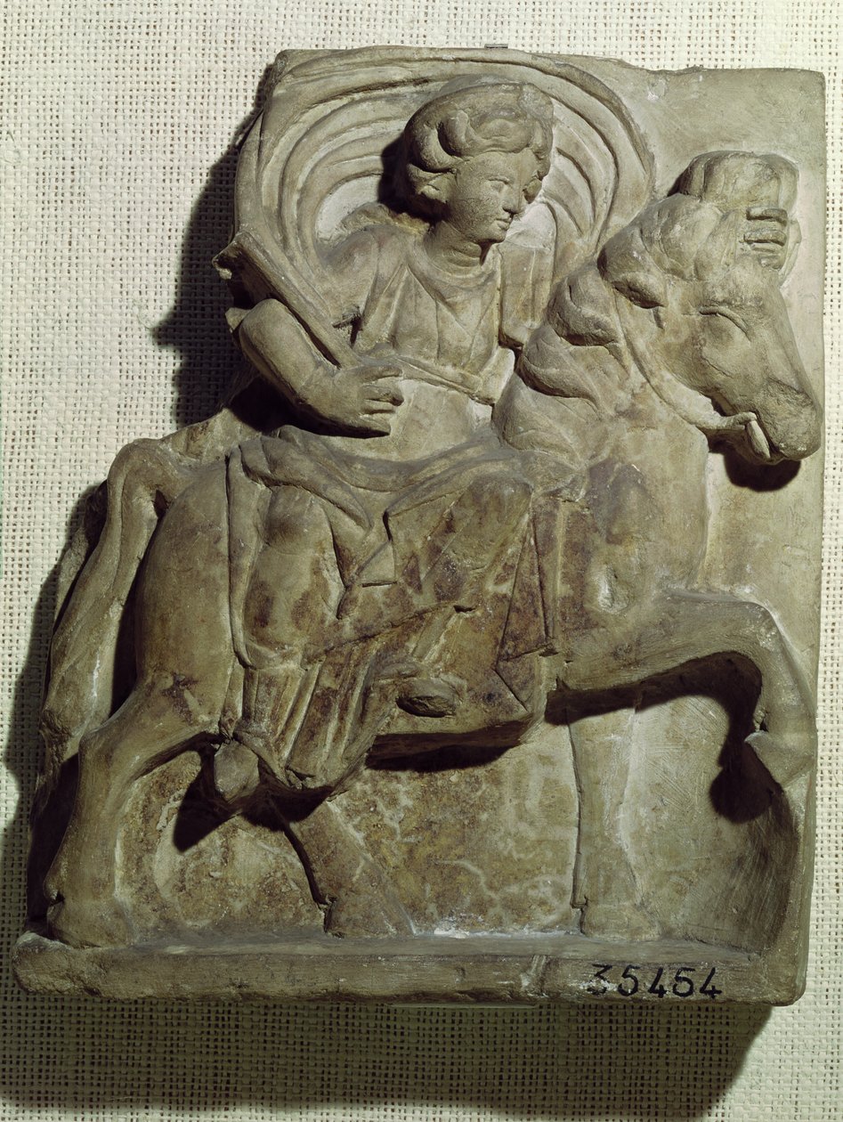 Relieff av Epona, gallisk gudinne, beskytter av hester, ryttere og reisende, fra Gannat, Allier, ca. 50 f.Kr.-400 e.Kr. (leire) av Gallo Roman