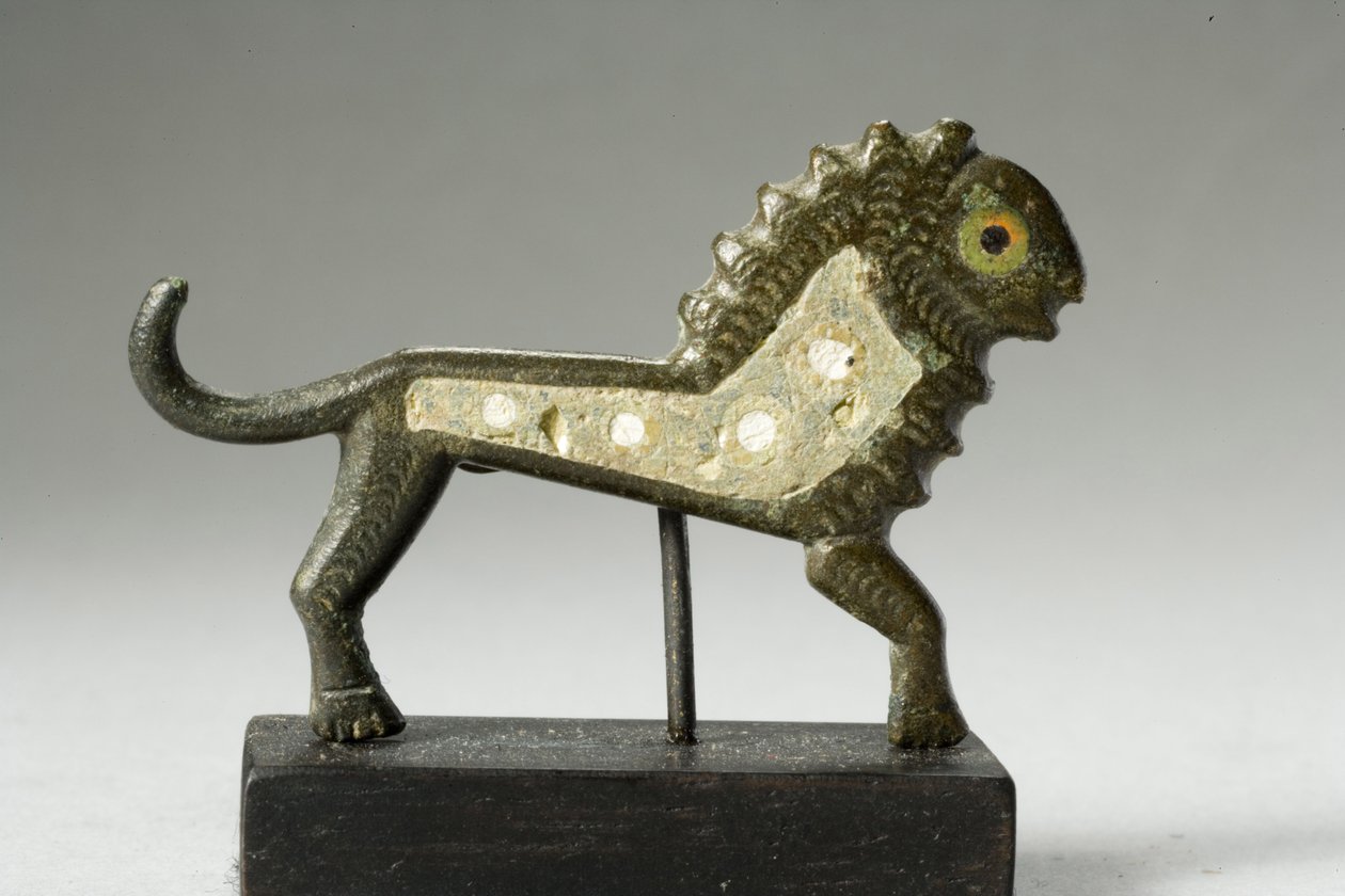 Fibula of a Lion, 2.-3. århundre e.Kr. (bronse med emaljeinnlegg) av Gallo Roman