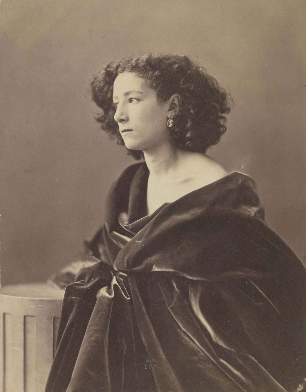 Portrett av Sarah Bernhardt 1844-1923, 1864. av Nadar
