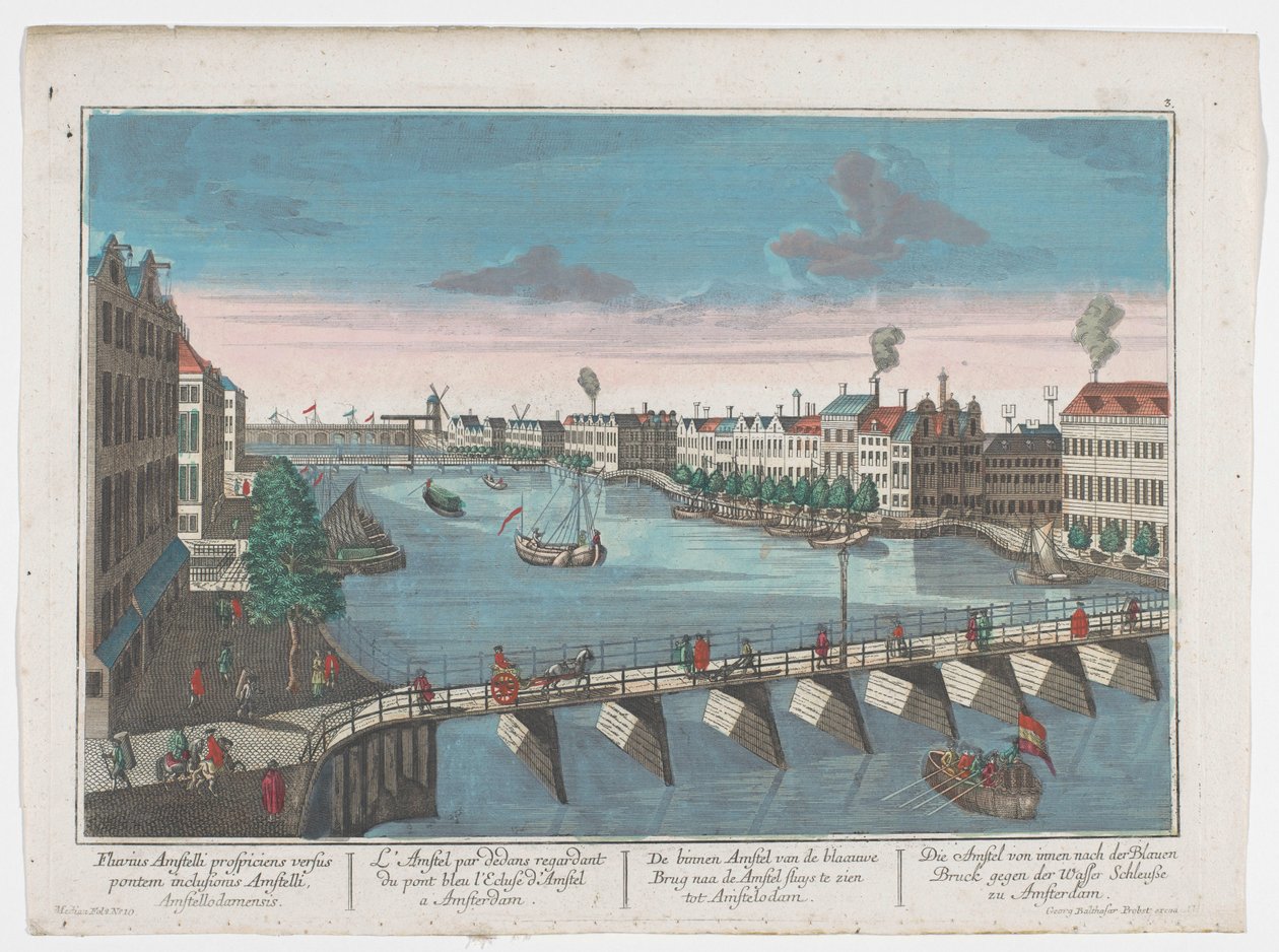 Utsikt over Binnen-Amstel mellom Blauwbrug og Hogesluis i Amsterdam Die Amstel von innen nach der blauen Brücke gegen der Wasser Schleuße zu Amsterdam (tittel på objekt) Amsterdam (serietittel) av Georg Balthasar Probst
