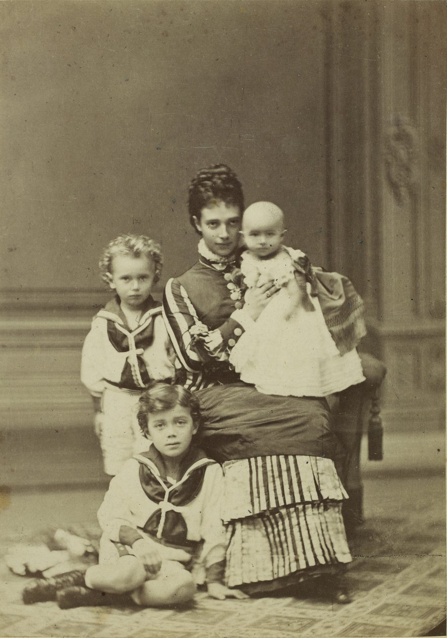 Storhertuginne Maria Fyodorovna med barn, Nicholas Alexandrovich, George..., ca. 1875. av Georg Emil Hansen