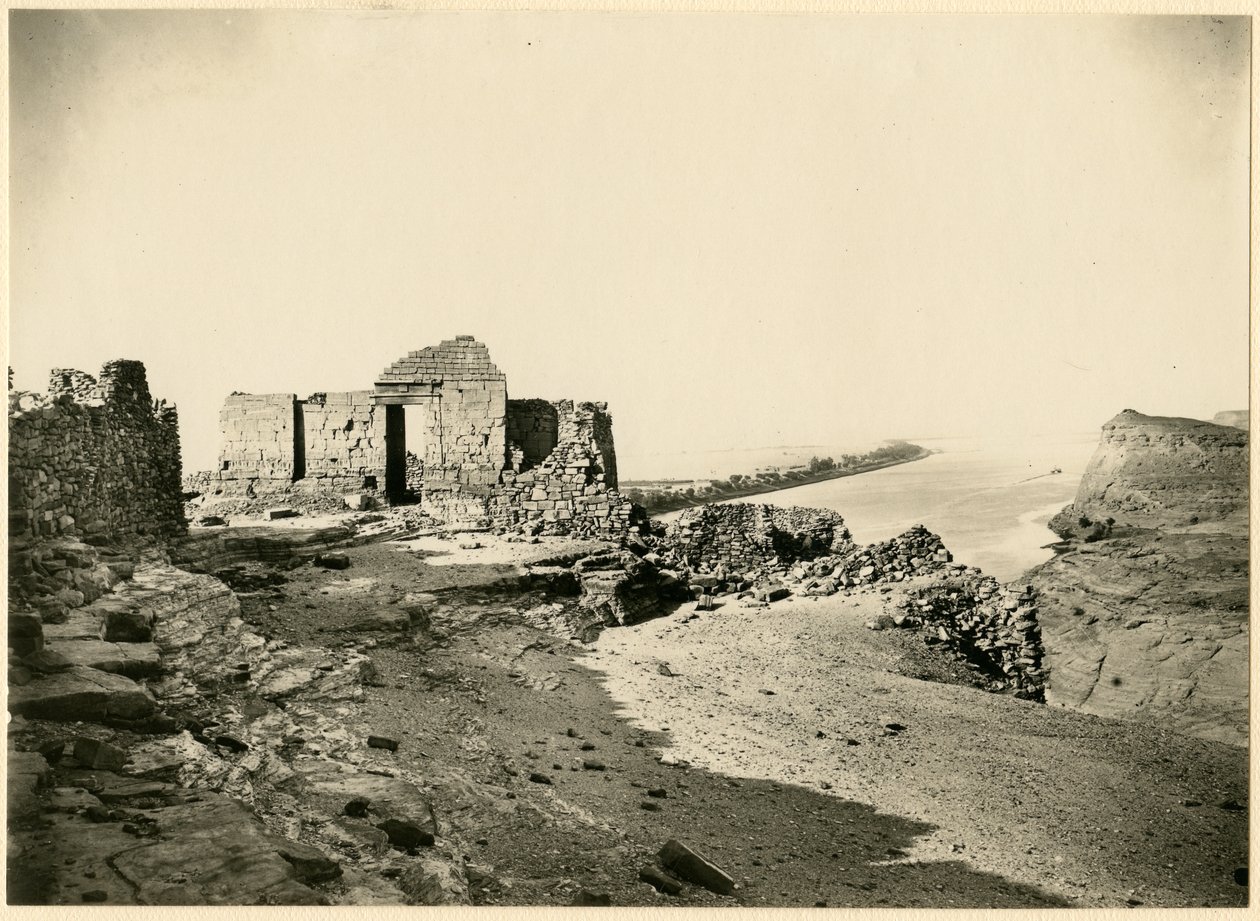 Tempelruiner, med Nilen i bakgrunnen, Qasr Ibrim, Egypt, fotografi av Georg Steindorff, ca 1930 av Georg Steindorff