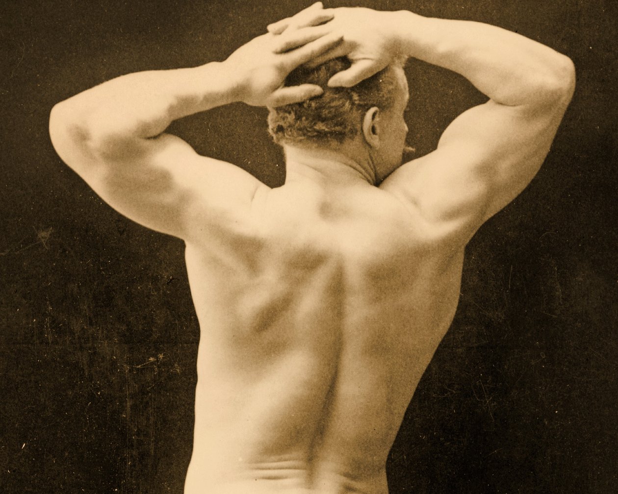 Eugen Sandow, i klassisk gammel gresk-romersk positur, ca. 1894 av George Steckel