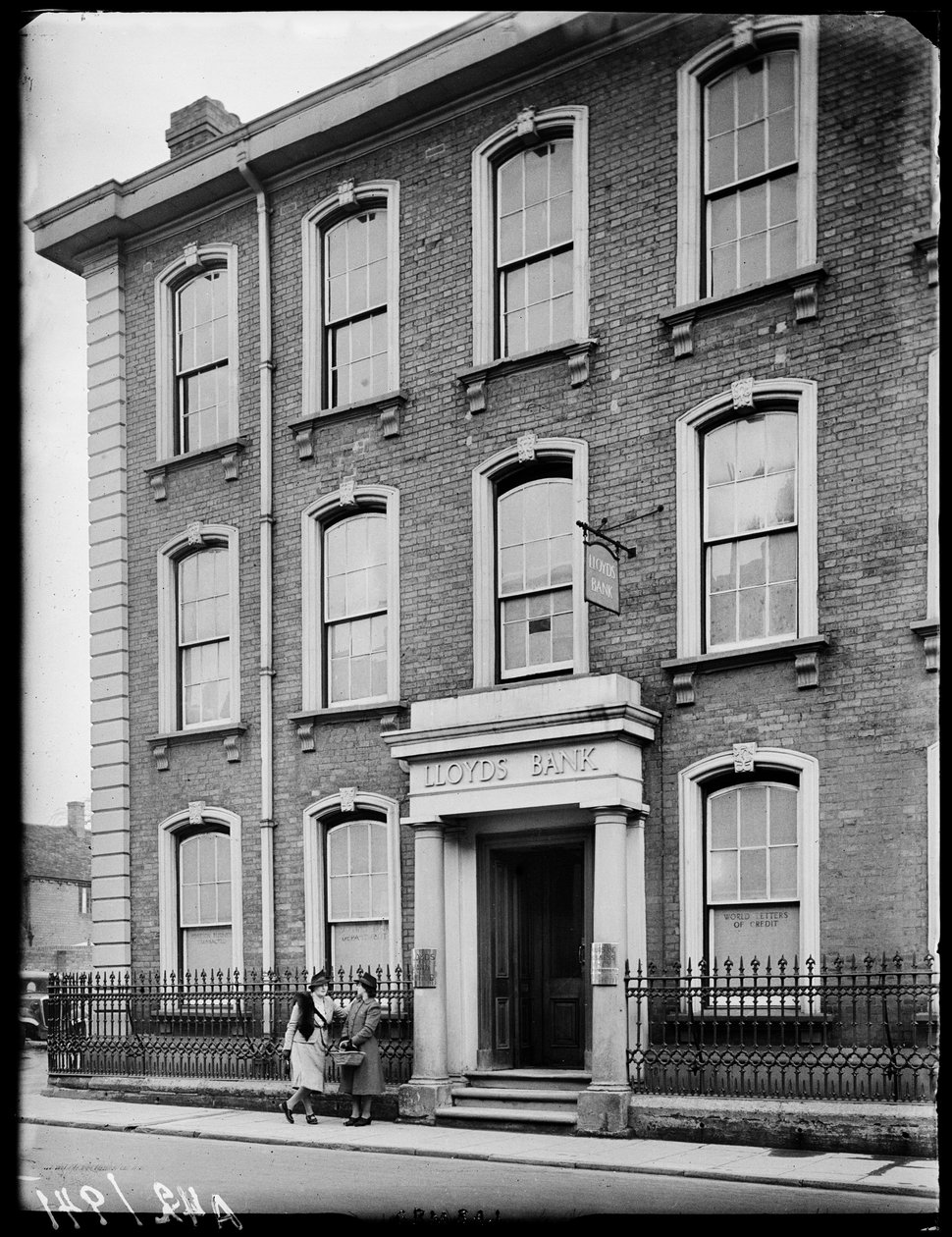 Lloyds Bank, High Street, Bromsgrove, 1942. av George Bernard Mason