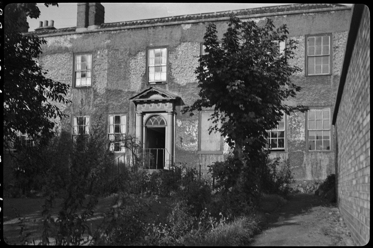 Clarence Hotel, Lead Yard, Darlington, 1942. av George Bernard Wood