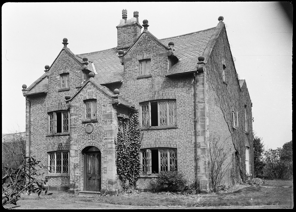 Knobb Hall, Manchester, 1942. av George Bernard Wood