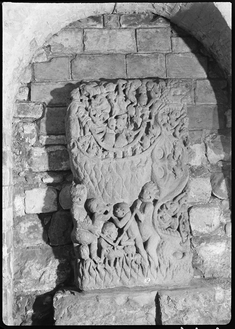 York Minster, Minster Yard, York, 1942. av George Bernard Wood