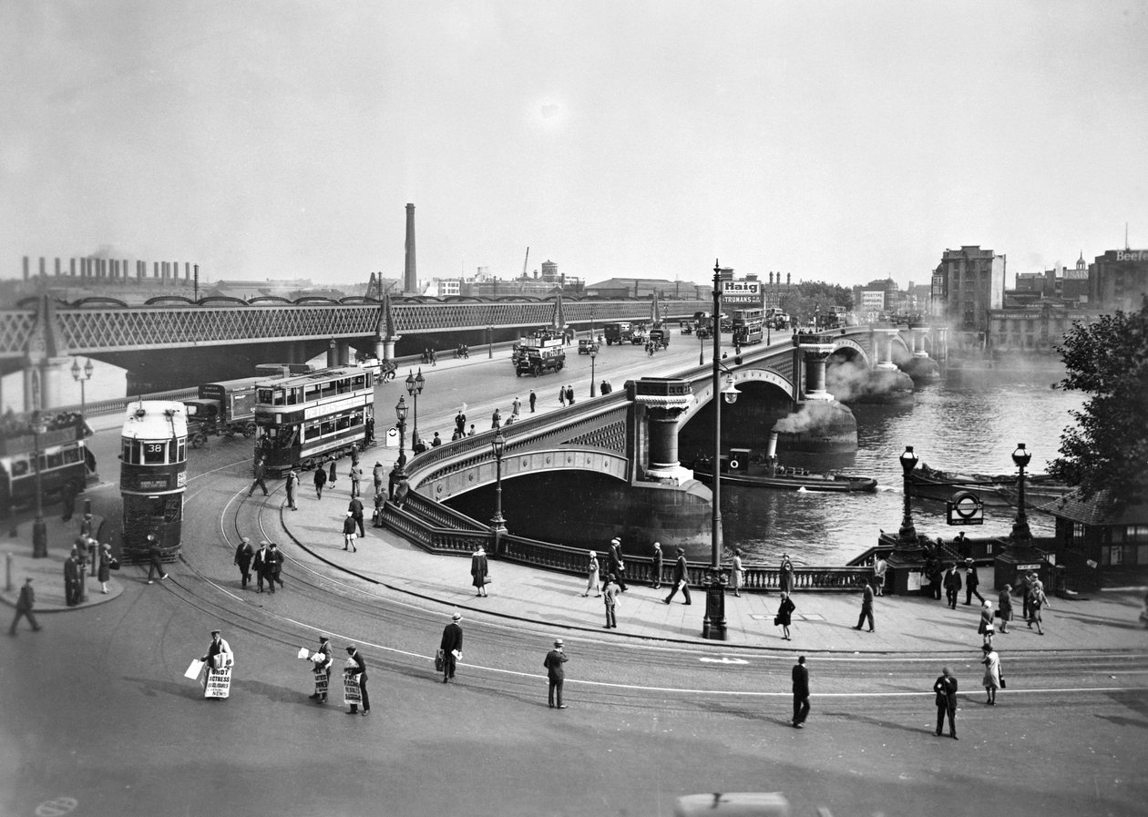 Blackfriars Bridge og Bankside kraftstasjon, London av George Davison Reid