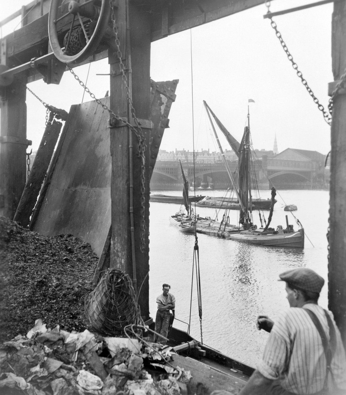 The South Bank, Lambeth, London, før 1933 av George Davison Reid