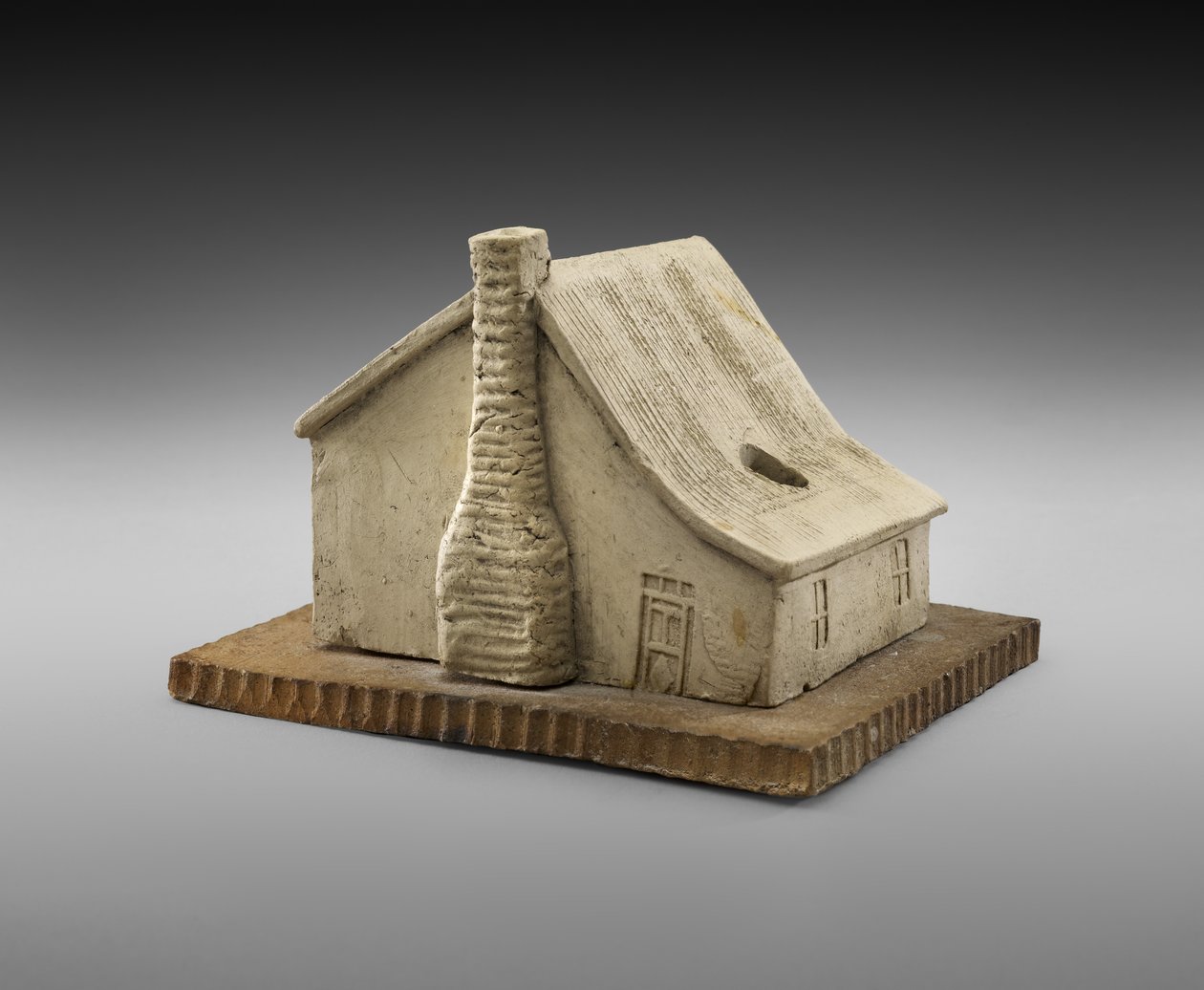 Log Cabin Inkwell, ca. 1900 (keramikk) av George E. Ohr