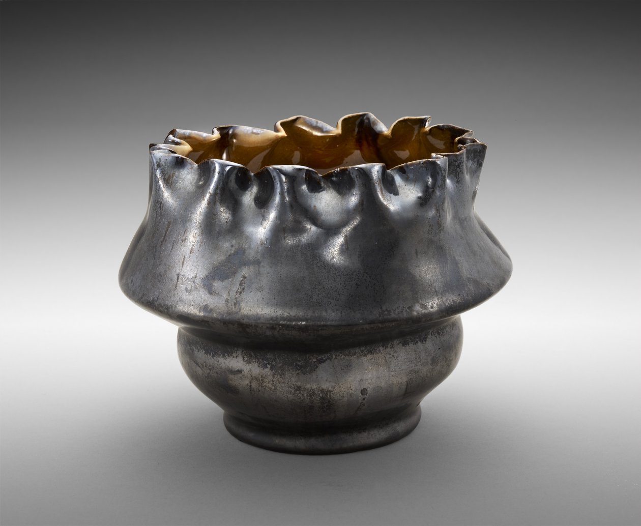 Vase av George E. Ohr