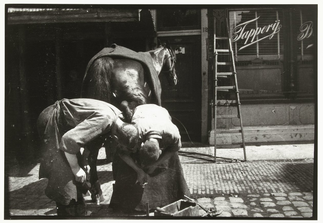 Hovslager på jobb med hest av George Hendrik Breitner