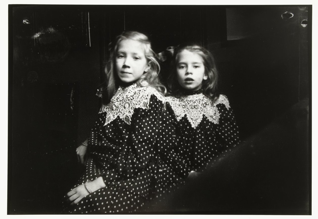 Portrett av to ukjente jenter av George Hendrik Breitner