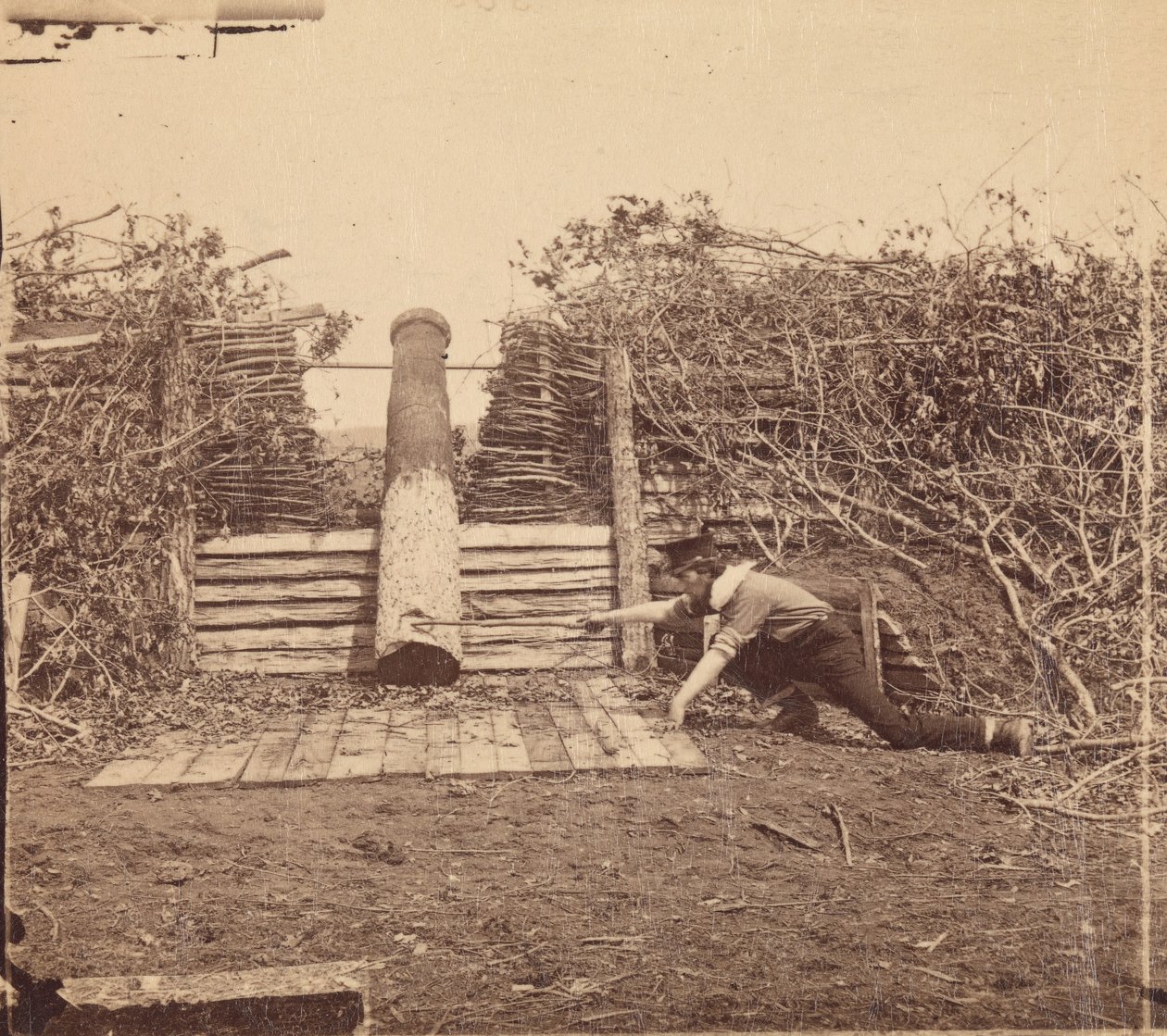 Quaker Gun, Centreville, Virginia, mars 1862. av George N. Barnard