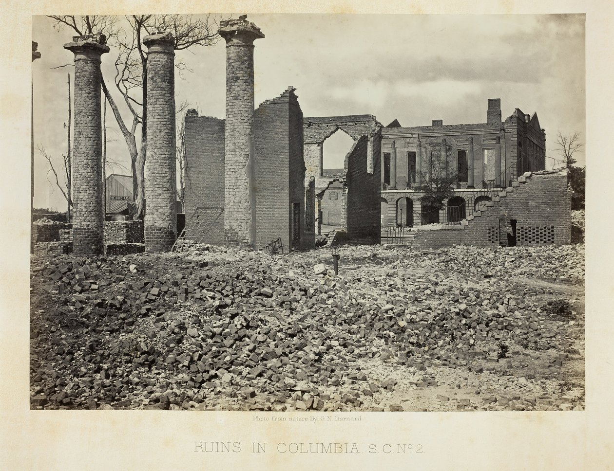 Ruiner i Columbia, S.C., nr. 2, 1865. av George N. Barnard