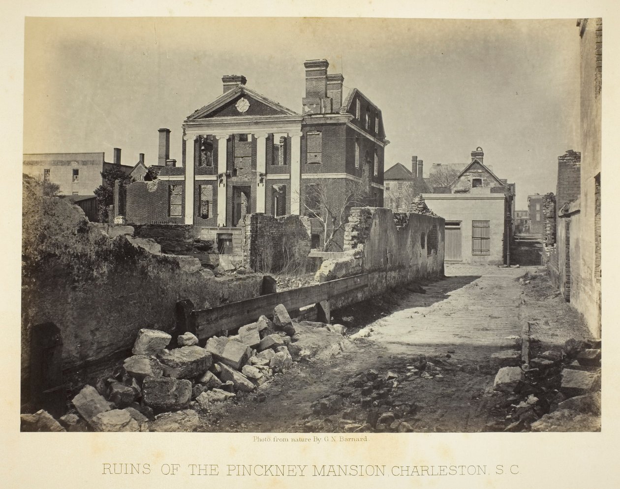 Ruinene av Pinckney-herskapshuset, Charleston, S.C. av George N. Barnard