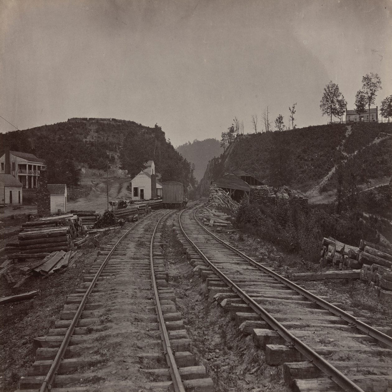 Allatoona-passet, sett mot nord, Georgia av George N. Barnard