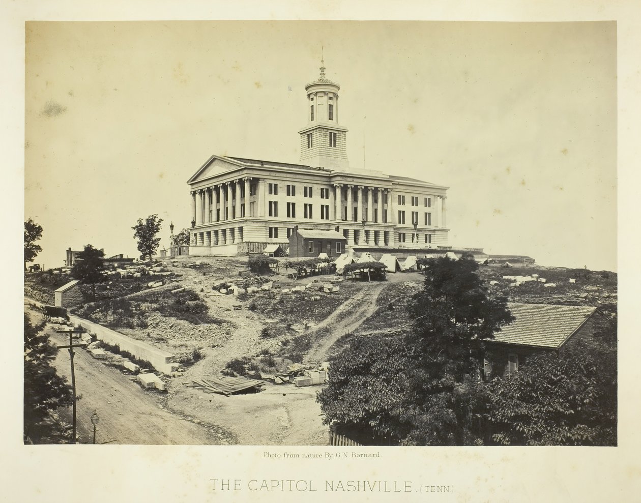 The Capitol, Nashville, Tennessee, 1864. av George N. Barnard