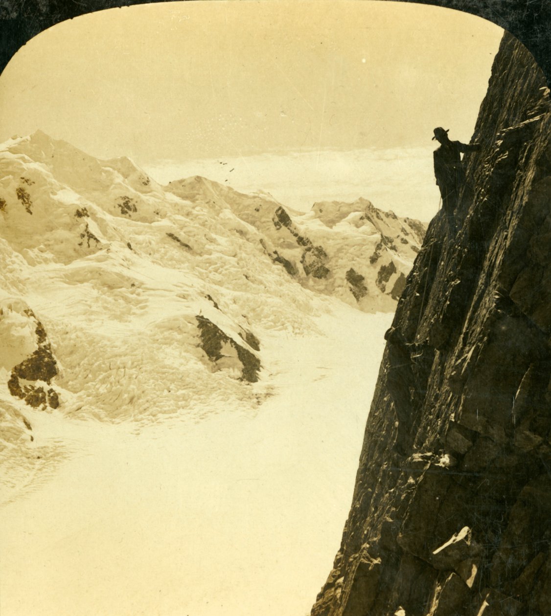 A Dangerous Ascent, Mount Malte Brun, New Zealand, c1909. av George Rose