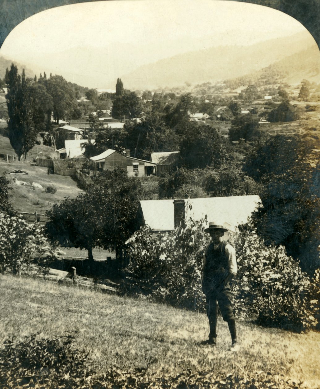 Fugleperspektiv av Wandiligong, Victoria, Australia, c1909. av George Rose