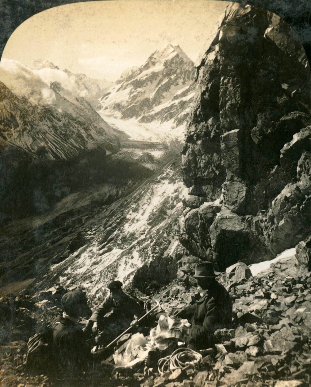Mount Cook og Hooker Glacier and Valley, New Zealand, c1909. av George Rose