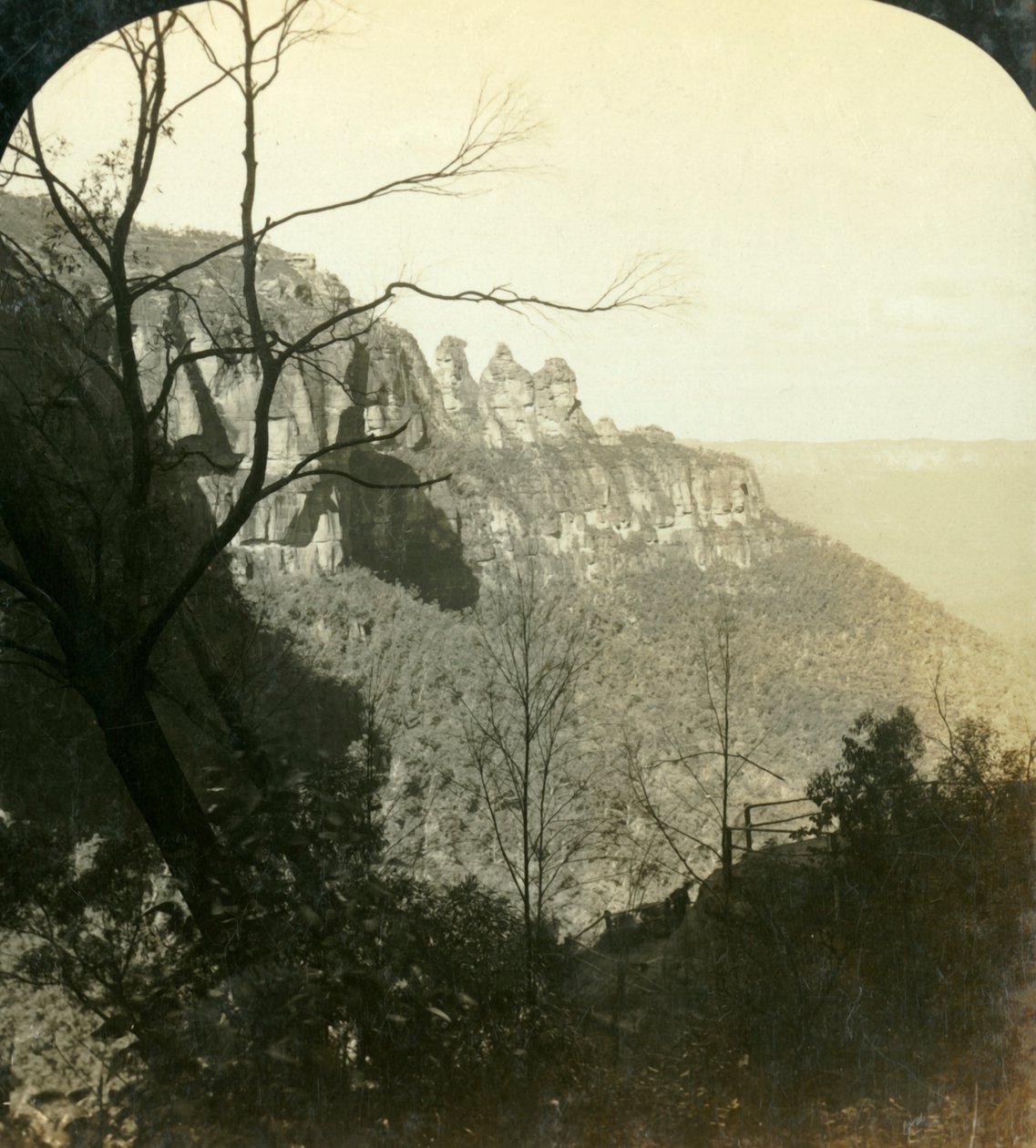 Katoomba- og Jamieson-bassengene, Blue Mountains, New South Wales, Australia, 1908. av George Rose