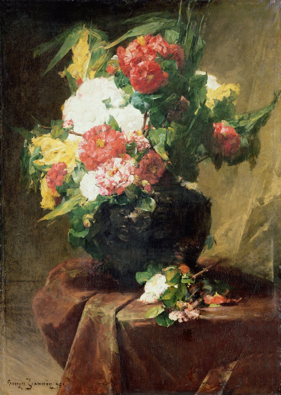 Peoner i en vase på et drapert bord. 1895 av Georges Jeannin