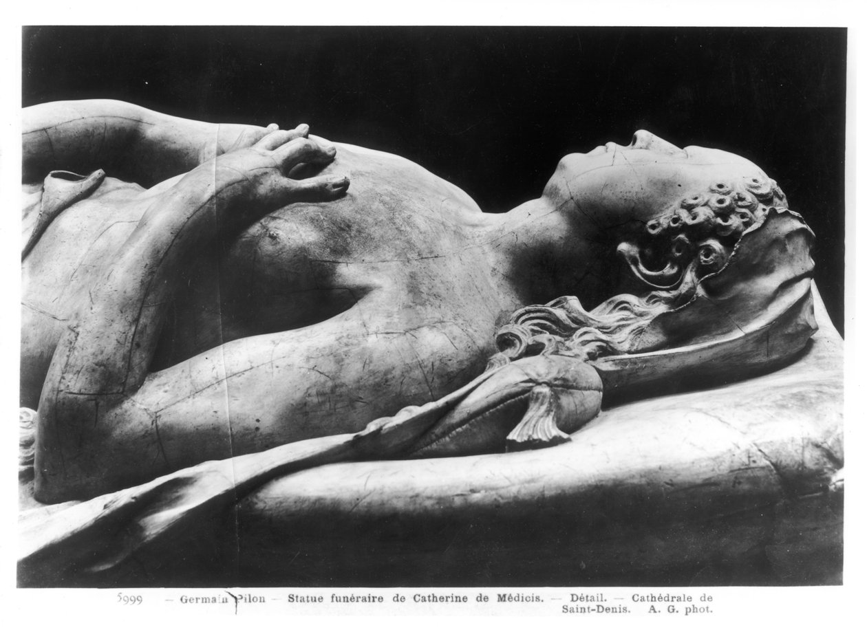 Graven til Catherine de Medici 1519-89 og Henri II 1519-59 detalj av fotografiet til Catherine, 1562-73 marmor bw-foto av Germain Pilon