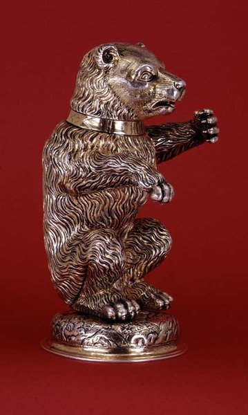 Modell av en bjørn, av Christophe Ritter, Nürnberg, ca. 1580 (forgylt sølv) av German School