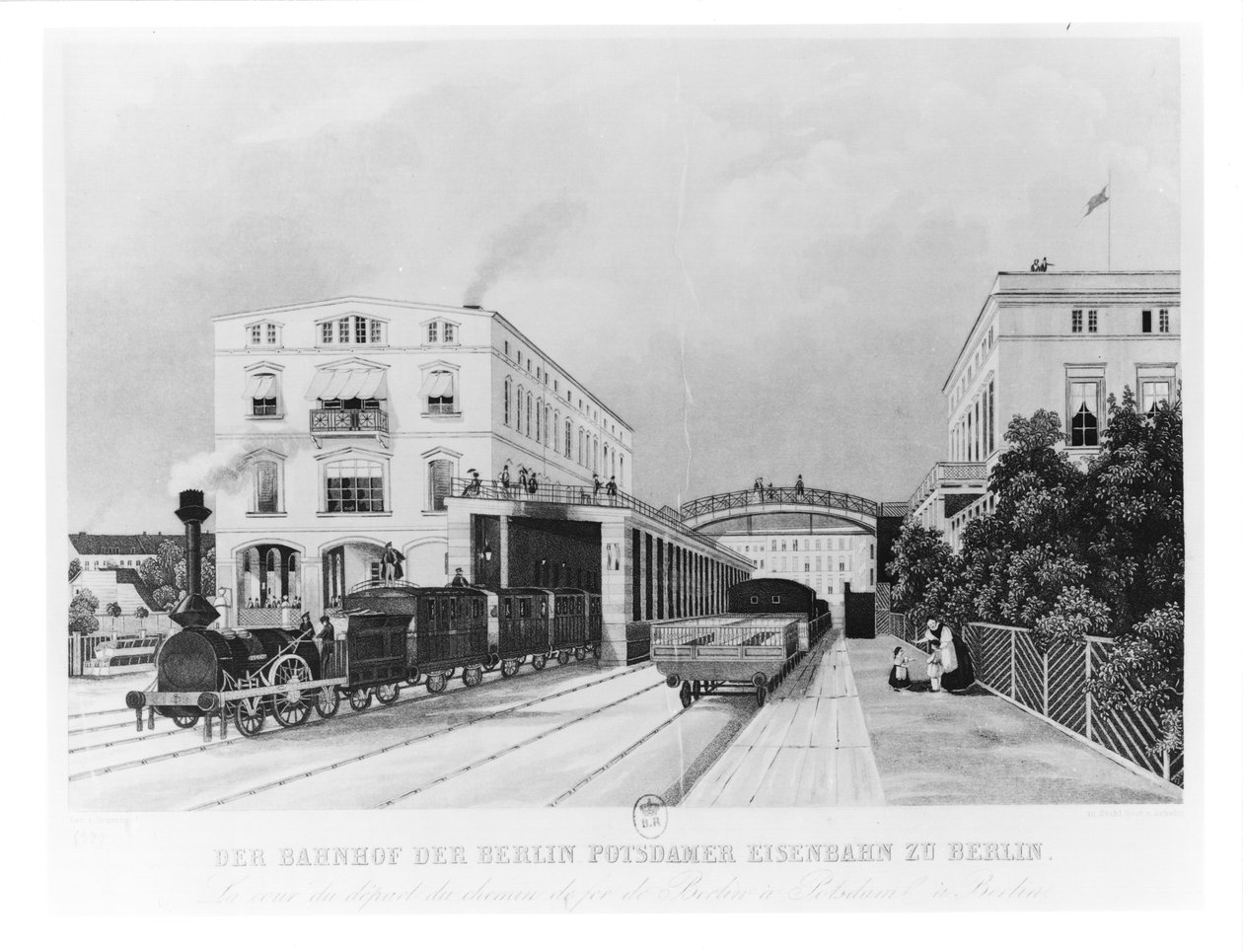 Jernbanestasjonen til toget Berlin-Potsdam av German School