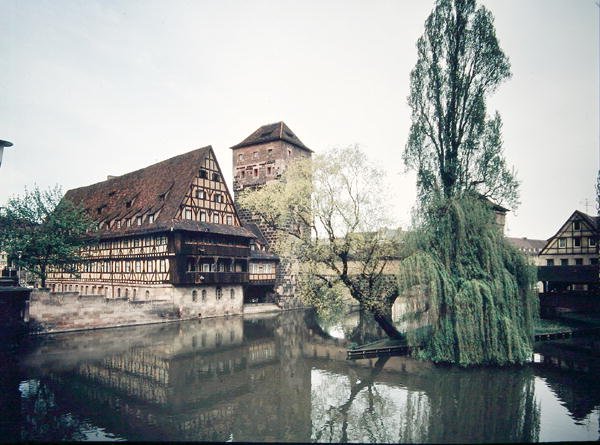 Utsikt over Weinstadel, bygget 1446-48 av German School
