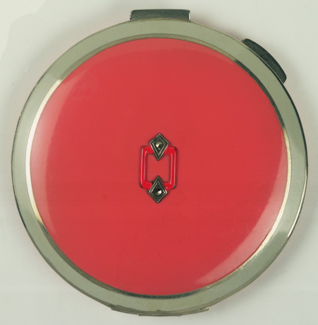Art Deco Powder Compact, laget av Rowenta, 1950-tallet (korall) av German School